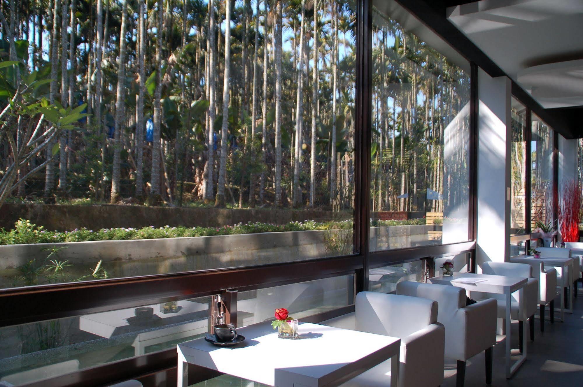 Full House Bed And Breakfast Nantou Extérieur photo