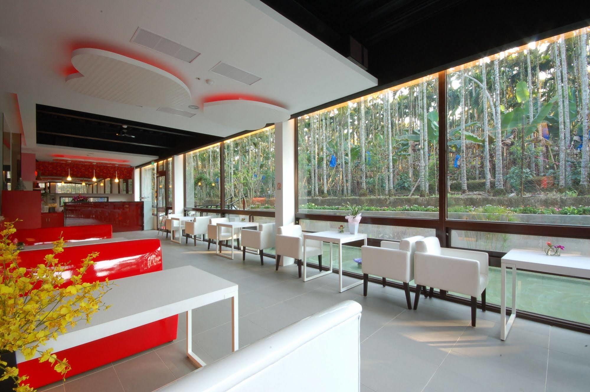 Full House Bed And Breakfast Nantou Extérieur photo
